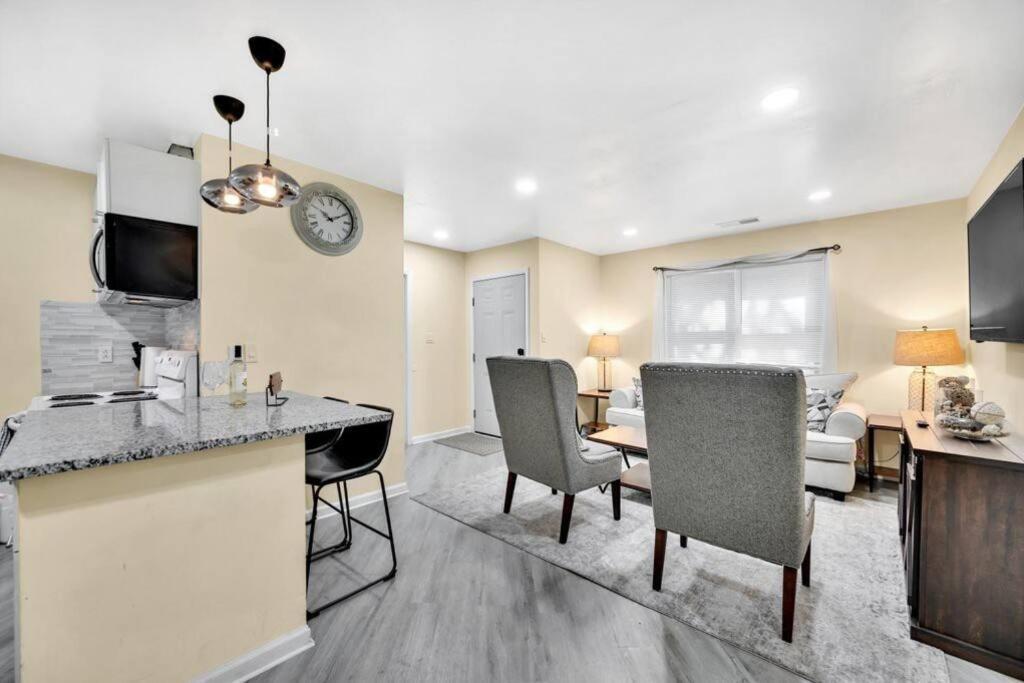 Cozy 2 Bedroom Pineville-Matthews Duplex Sleeps 8 Charlotte Exterior photo