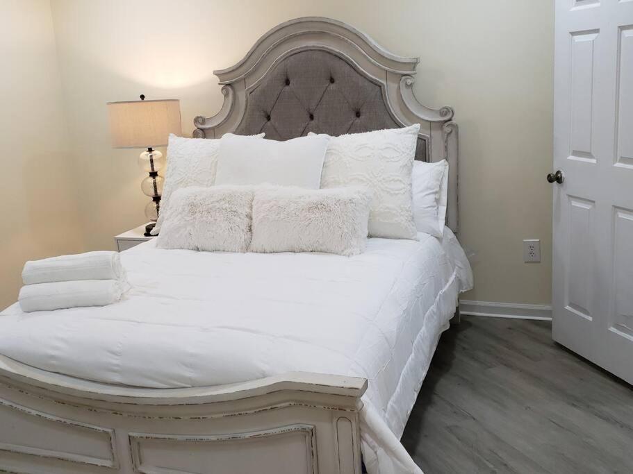 Cozy 2 Bedroom Pineville-Matthews Duplex Sleeps 8 Charlotte Exterior photo